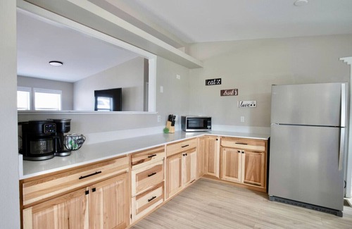 Divide Casa | Family-Friendly Mtn Retreat |Fireplace Pets Trails