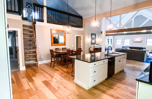 Bridgewater Casa | Family Friendly Newfound Lake Home, Sleeps 10, Pool Table, Kayaks & Paddleboards