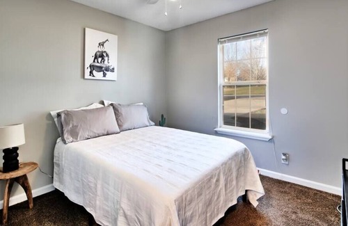 Clarksville Casa | Oasis familiar con cama King y gran patio cercado