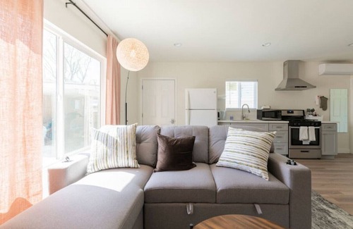 Ontario Casa | Family-Friendly Ontario Getaway: Open Concept 2-Bedroom Unit with High-Speed Internet Near Ontario Airport.