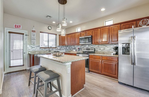 Sheely Farms Casa | Family-Friendly Phoenix Home: 5 Mi to Westgate!