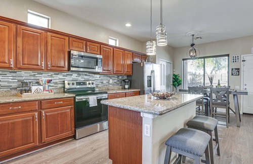 Sheely Farms Casa | Family-Friendly Phoenix Home: 5 Mi to Westgate!