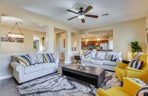 Sheely Farms Casa | Family-Friendly Phoenix Home: 5 Mi to Westgate!