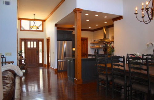 Clarkesville Casa | Un retiro para familias en el lago Burton, capacidad para 14