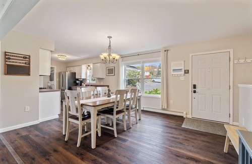 Ithaca Casa | Family Friendly Retreat Close to Cornell & Ithaca. 6bedrooms 3 baths.