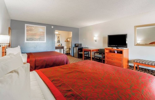 Vernon Hotel | Family-Friendly Room Near Vernon College with Spacious Layout & Comfort