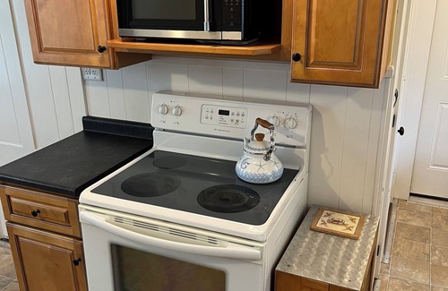 Southern Coast Condominio | Family friendly serene house close to beaches, sleeps 8, lot off street parking