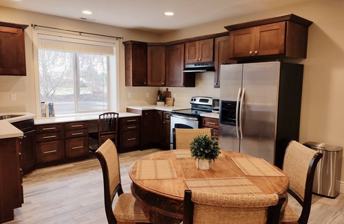 Pleasant Grove Casa | Family friendly home close to ski resorts, mountains, lakes, BYU, and UVU