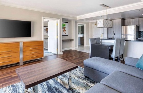 Las Vegas Complejo | Family-Friendly Vegas: Luxury 3-Bedroom Retreat Near the Strip - The Boulevard