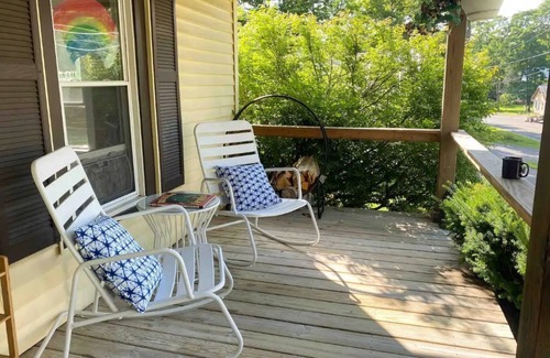 Cornwallville Casa | Family friendly with fireplace and swingset
