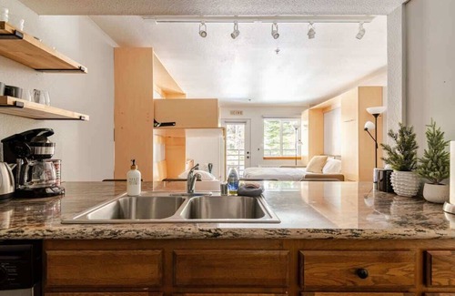 Kirkwood Apartamento | Family friendly with common room, mountain views