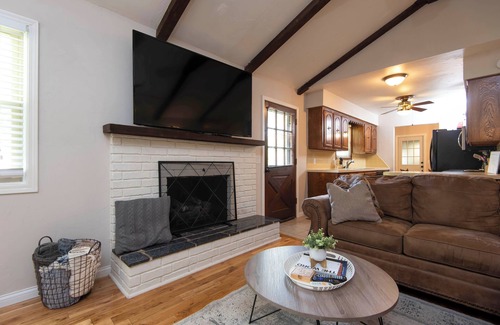 Republic Casa | Family Fun at Primrose Retreat - Cozy, Clean & Chemical-Free