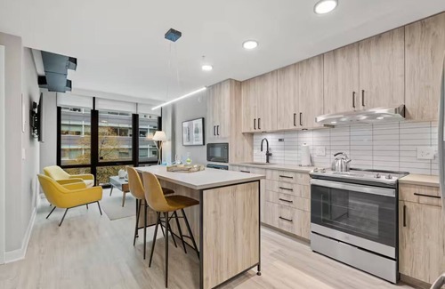 Navy Yard Hotel | Family Getaway | 3 Units w/Kitchen & Laundry | Near Baseball, Concerts & Dining