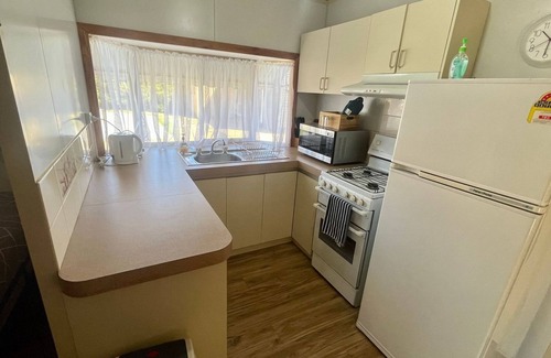 Broadwater Casa | Family Getaway - Cabin 50: Your Ideal Retreat for Comfort and Nature