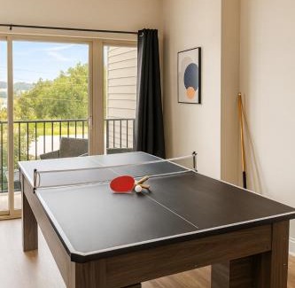 Glen Iris Apartamento | Family Group Retreat 3 Queens Pool Table 2nd