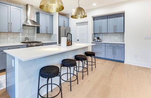 Erie Casa | Family Haven 1 Mi to Dtwn Erie: Bring Your Pets!