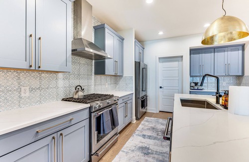 Erie Casa | Family Haven 1 Mi to Dtwn Erie: Bring Your Pets!