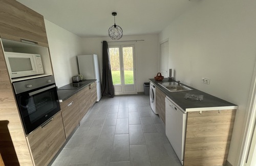 Thil-Manneville Casa | Family home 15 minutes from the beach