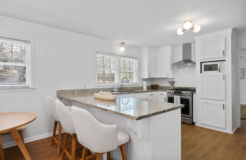 Hanahan Casa | Family Home and Private Backyard