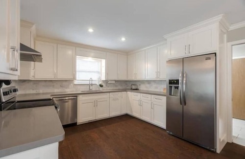 Oklahoma City Casa | Family Home + Back Guest Home