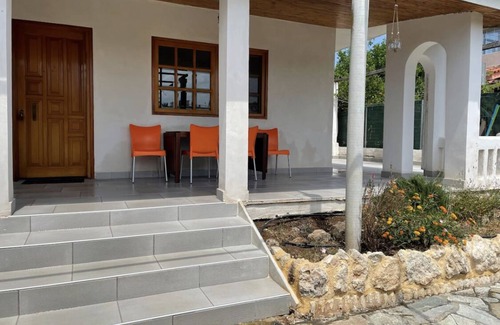 Korithion Casa | family home in a quiet neighborhood