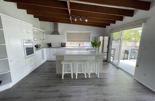 Budgewoi Casa | Family home in Budgewoi - Central Coast - 10 minutes to the Entrance