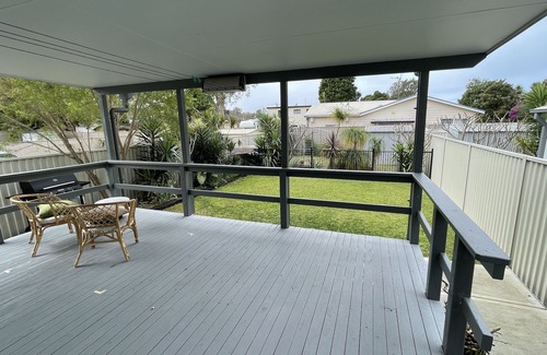 Budgewoi Casa | Family home in Budgewoi - Central Coast - 10 minutes to the Entrance