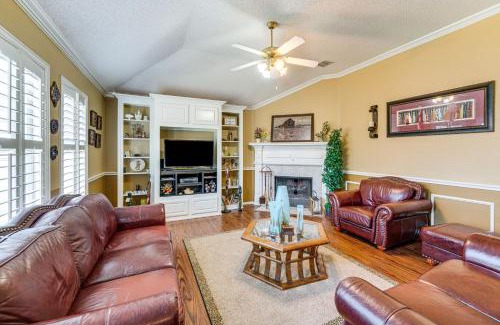 Forney Casa | Family Home Near I-80 in Suburban Dallas