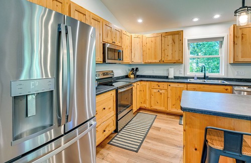 Arkdale Casa | Family Home w/ Hot Tub: 2 Mi to Petenwell Lake!