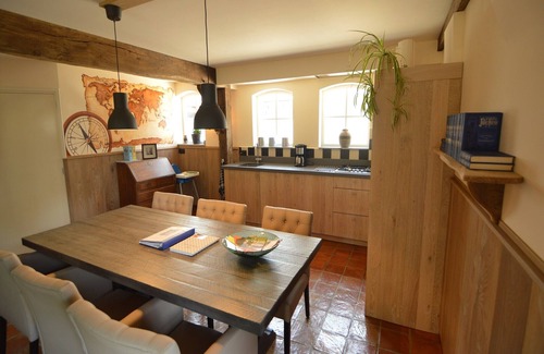 Haaren Casa | Casa familiar con trampolín