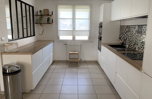 Puilboreau Casa | Hermosa casa familiar con piscina climatizada