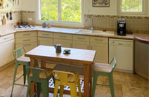 Claviers Casa | Family home with unique view, swimming pool, river and house net
