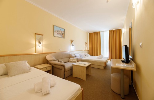 Biograd na Moru Hotel | Family Hotel Adria