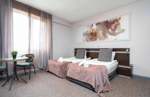 Shumen Hotel | Family Hotel Central