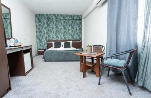 Shumen Hotel | Family Hotel Central