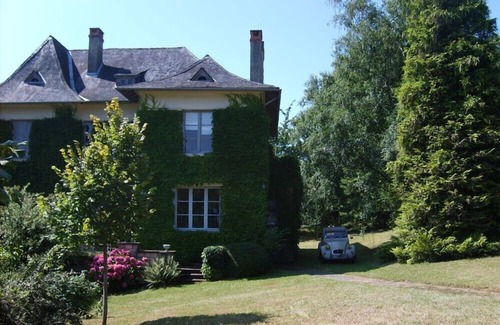 Saint-Robert Casa | Casa familiar en Saint-Robert (Corrèze)