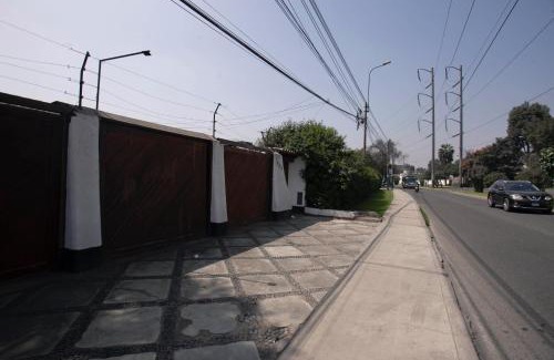 Santiago de Surco Casa | Family House