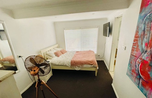 Balcolyn Casa | Family Lake House with pool