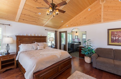 Mariposa Cabina | Yosemite Pines Lodge, Large LuxurIous Lodge, ¡un maravilloso retiro familiar!