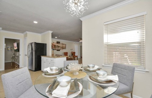 Westbury Casa | Family Paradise: Private Pool, Play Area