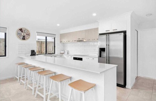 Palmview Casa | Family-Perfect Home: Relax, Swim, Explore, Repeat!
