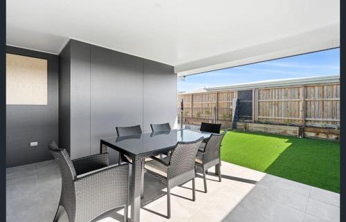 Palmview Casa | Family-Perfect Home Relax, Swim, Explore, Repeat!