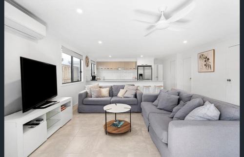 Palmview Casa | Family-Perfect Home Relax, Swim, Explore, Repeat!