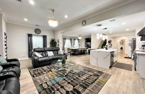 Eagle Rock Casa | Family/pet friendly home near Hollywood & Pasadena