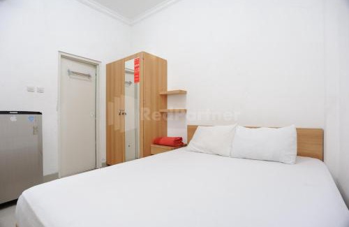 Setiabudi Hotel | Family Residence Mitra RedDoorz