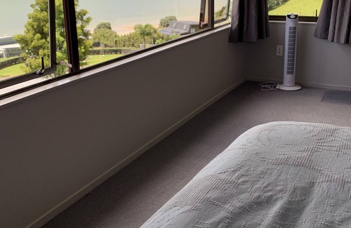 Tamaterau Casa | Family retreat- harbour views