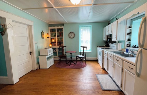 Hurley Casa | Family Retreat! Historic Home + Park Across the Street in Hurley!