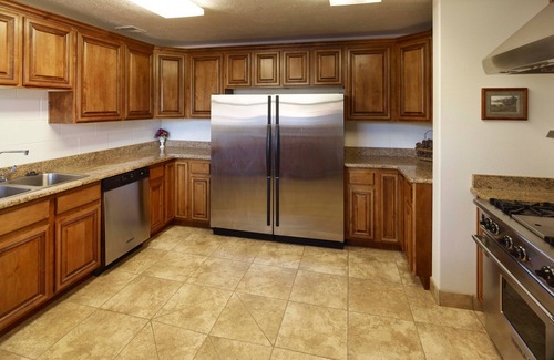 Beaver Cabina | Family Reunion Lodge, cerca de Bryce & Zion Canyon, 13 habitaciones, 9 baños, PISCINA, 40 acres