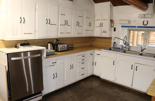 Wapiti Casa | Reuniones familiares / retiros a las afueras del Parque Nacional de Yellowstone. Preciosas vistas