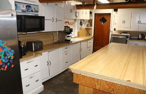 Wapiti Casa | Reuniones familiares / retiros a las afueras del Parque Nacional de Yellowstone. Preciosas vistas